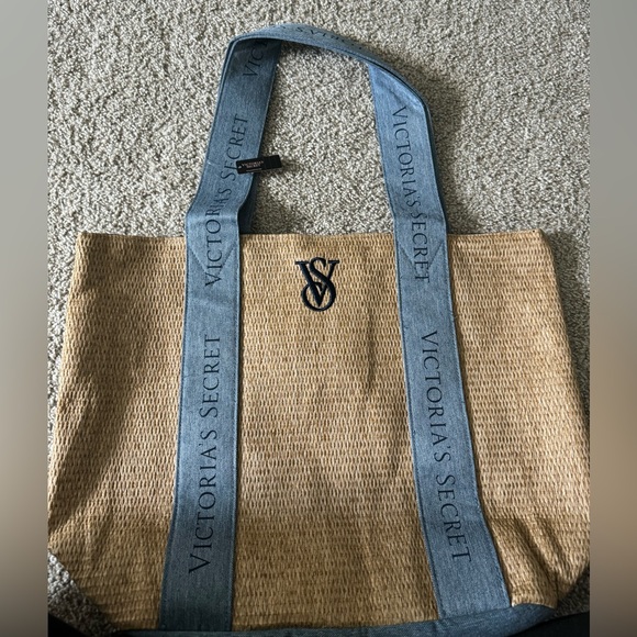 NWT Victoria Secret Tote bag - Picture 3 of 8